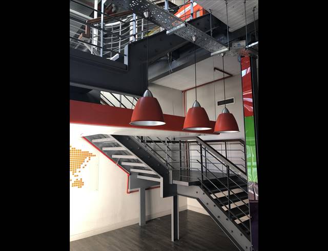 1,538M² OFFICE TO LET IN GARDENS
